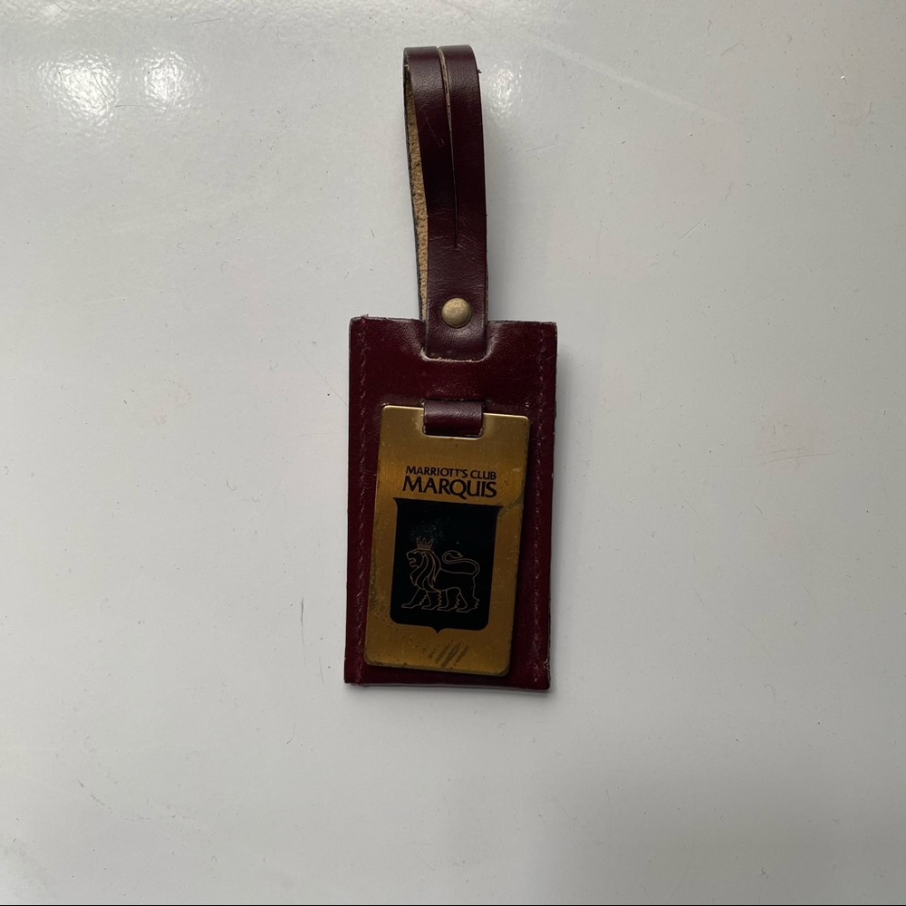 Vintage leather Marriott Club Marquis luggage tag - Picture 8 of 8